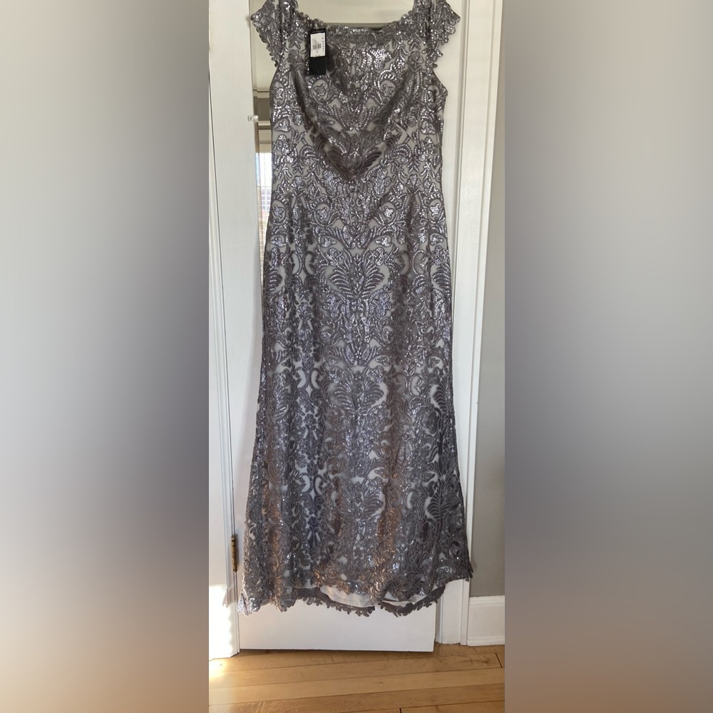 $430 Gorgeous Tadashi Shoji Odette Silver Beaded Sequined Long Dress Gown NWT